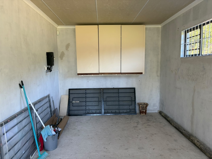 2 Bedroom Property for Sale in Bathurst Eastern Cape